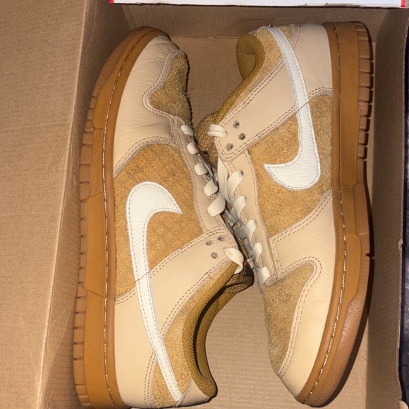 Nike Dunk Low Retro Waffle Wheat Size 8M/9.5W FZ4041-744 - Picture 9 of 11